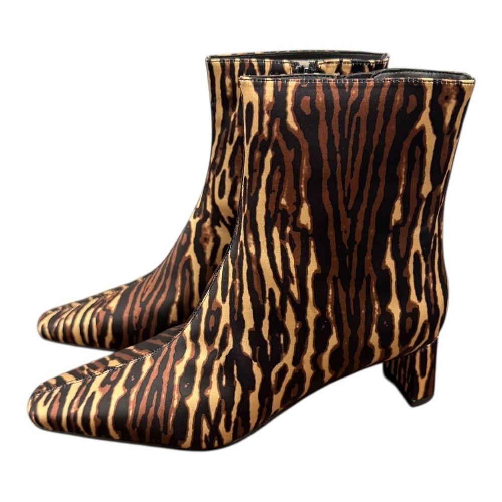 Katy Perry The Wanderering Bootie - Liger Satin Print 7.5 (NIB) - Picture 2 of 10